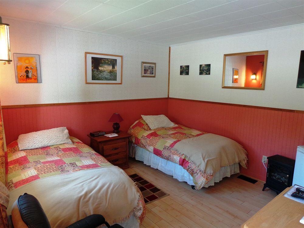 Motel Des Deux Lacs Waterloo Exteriér fotografie