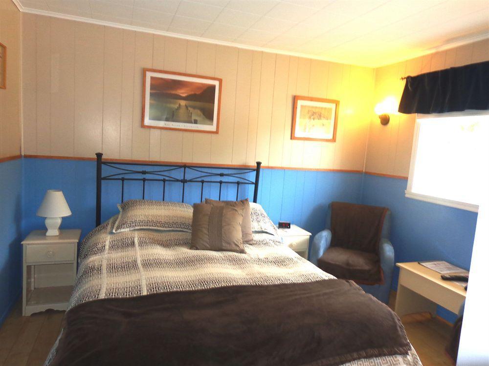 Motel Des Deux Lacs Waterloo Exteriér fotografie