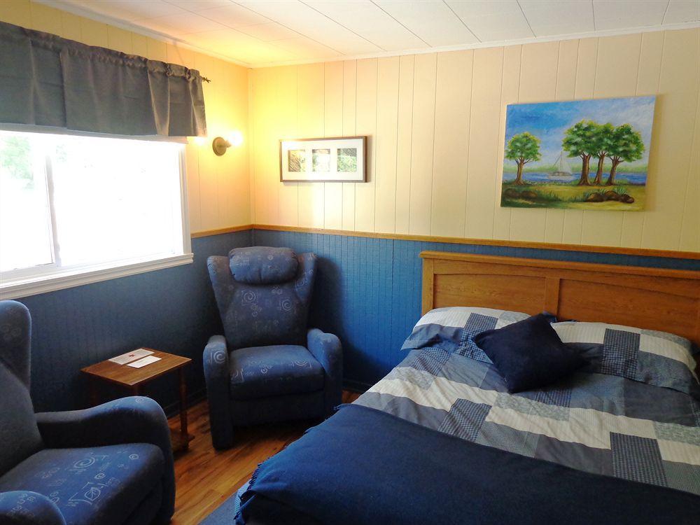 Motel Des Deux Lacs Waterloo Exteriér fotografie