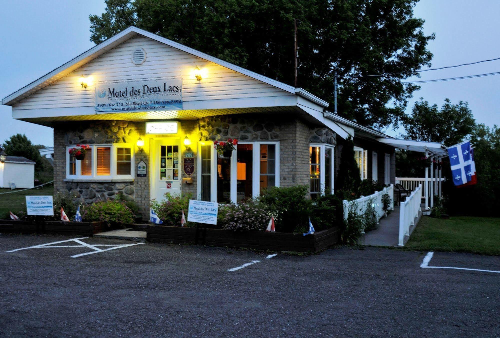 Motel Des Deux Lacs Waterloo Exteriér fotografie