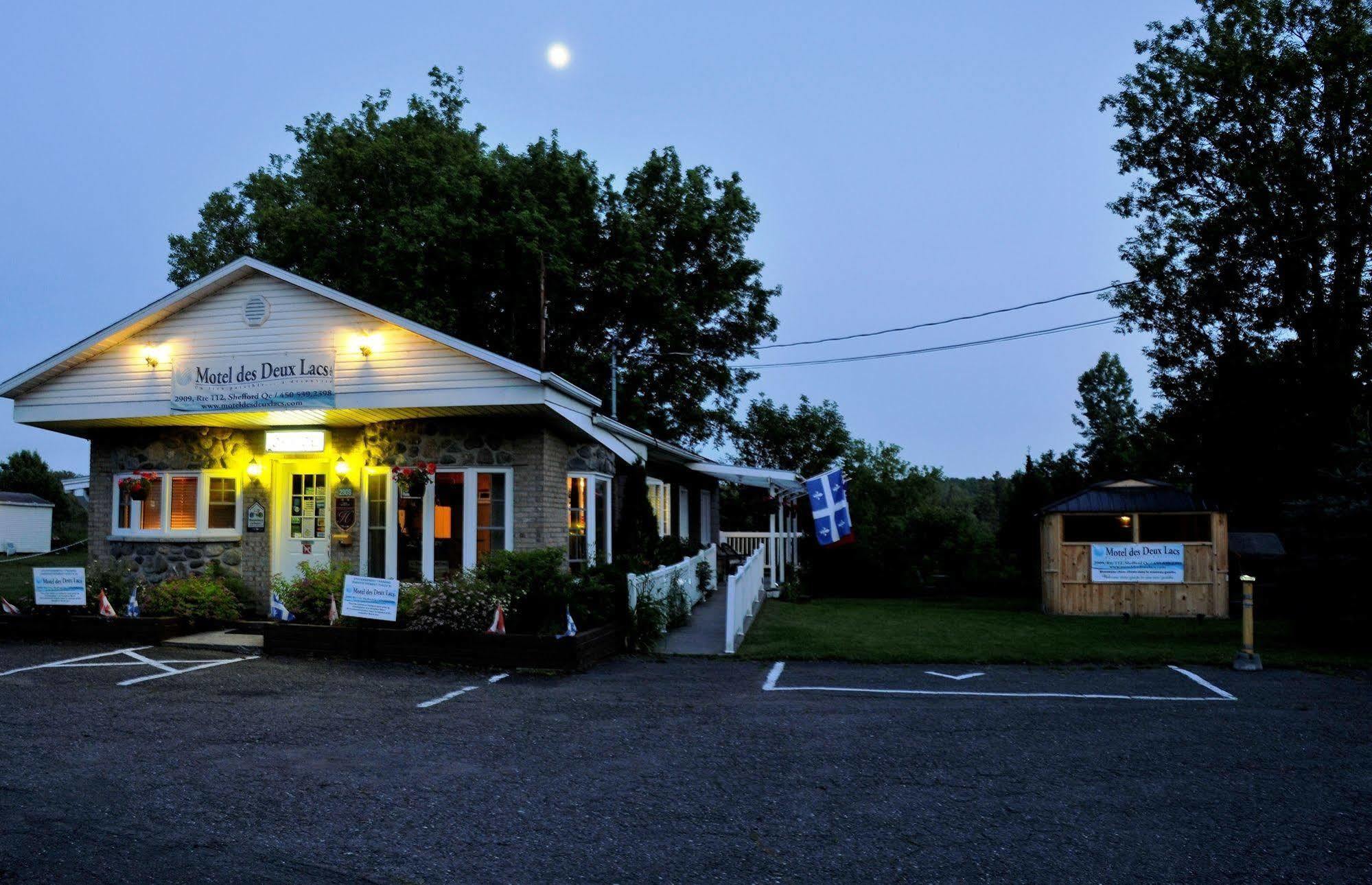 Motel Des Deux Lacs Waterloo Exteriér fotografie