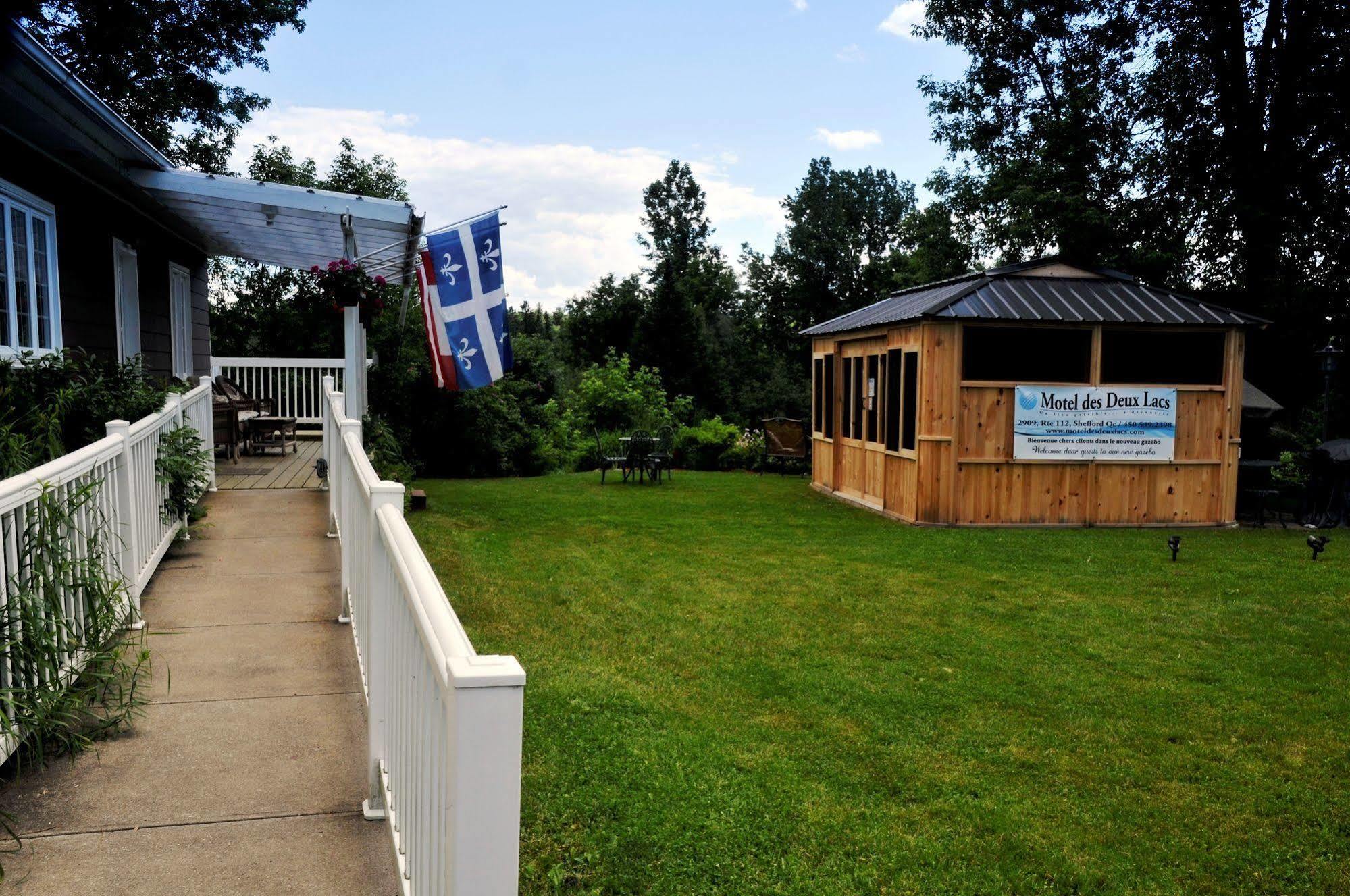 Motel Des Deux Lacs Waterloo Exteriér fotografie