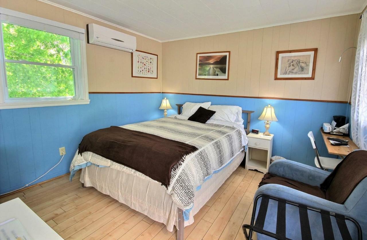 Motel Des Deux Lacs Waterloo Exteriér fotografie