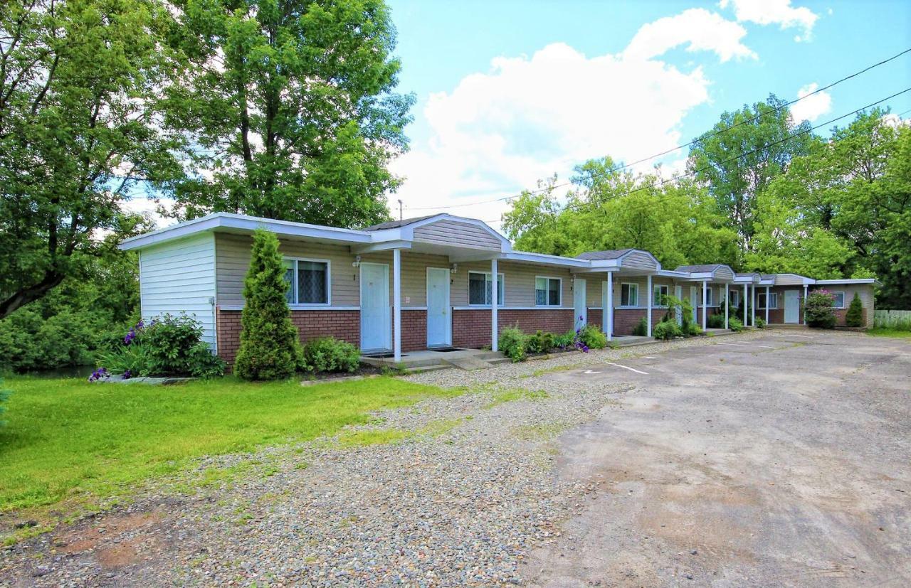 Motel Des Deux Lacs Waterloo Exteriér fotografie